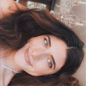 Meet your Posher, Alexandra